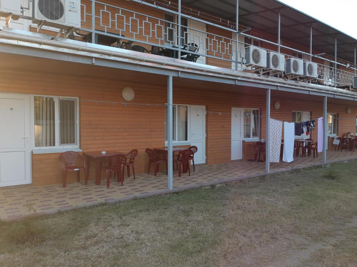 Отель Маленький Рай Zatoka Exterior photo