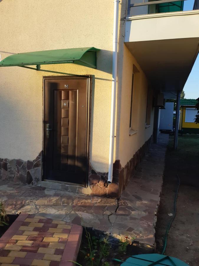Отель Маленький Рай Zatoka Exterior photo