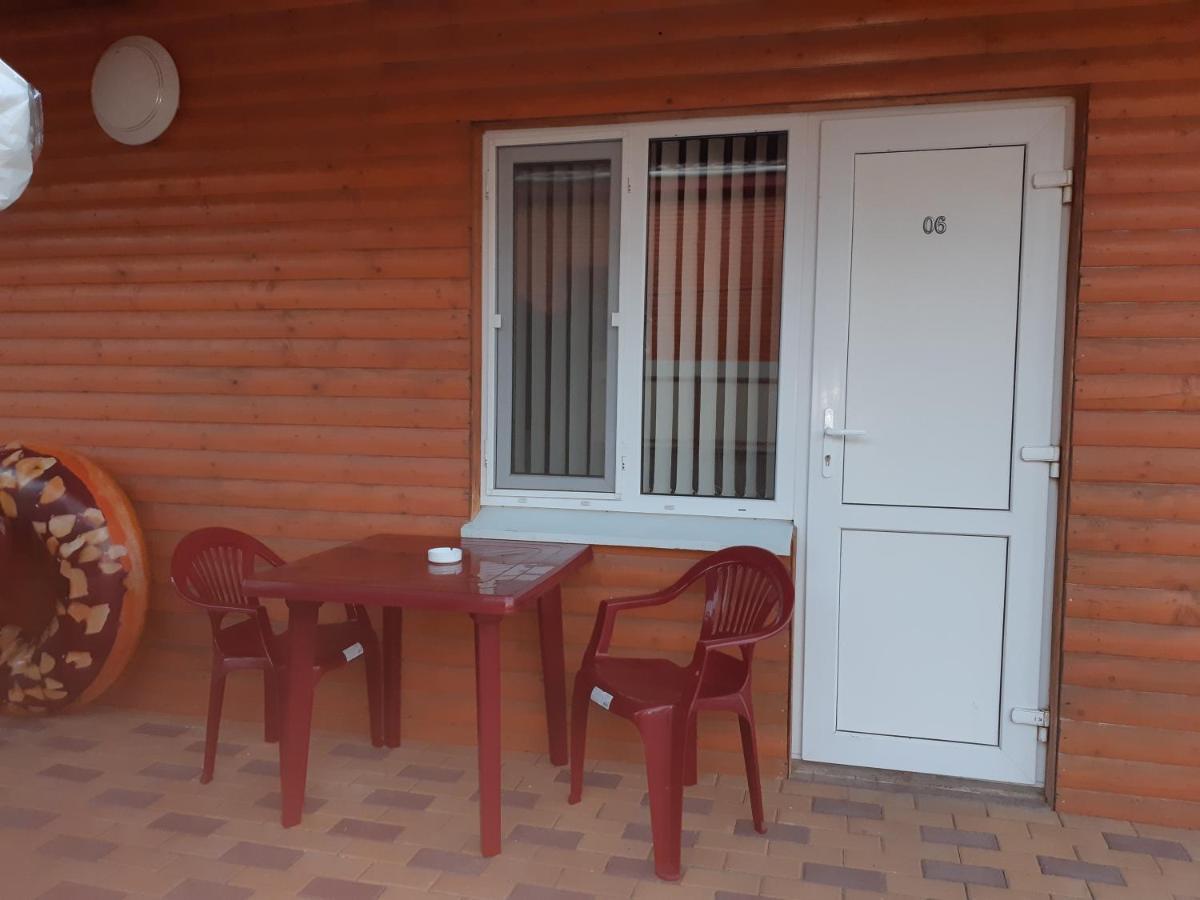 Отель Маленький Рай Zatoka Exterior photo